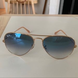 Ray Ban Aviator Gradient Light Blue